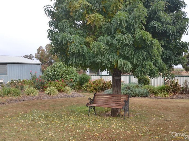 132 Railway Road, Rochester VIC 3561