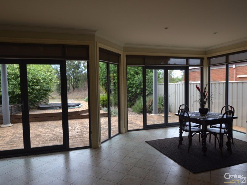 37 Kingfisher Drive, Moama NSW 2731