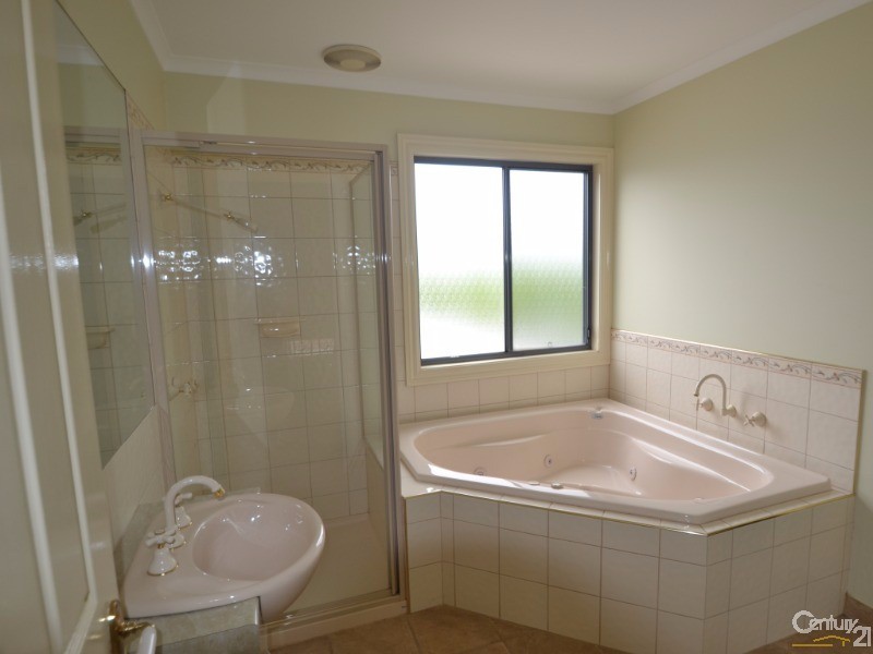 37 Kingfisher Drive, Moama NSW 2731