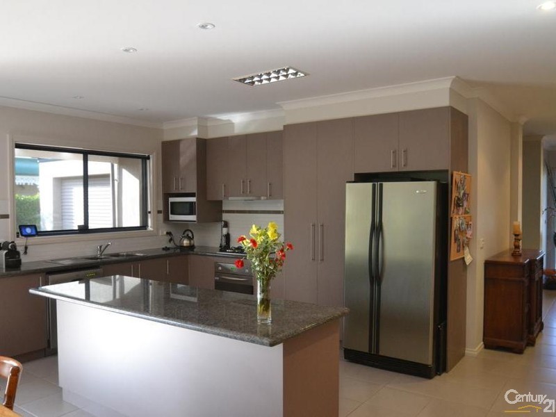 10 Queen Street, Rochester VIC 3561