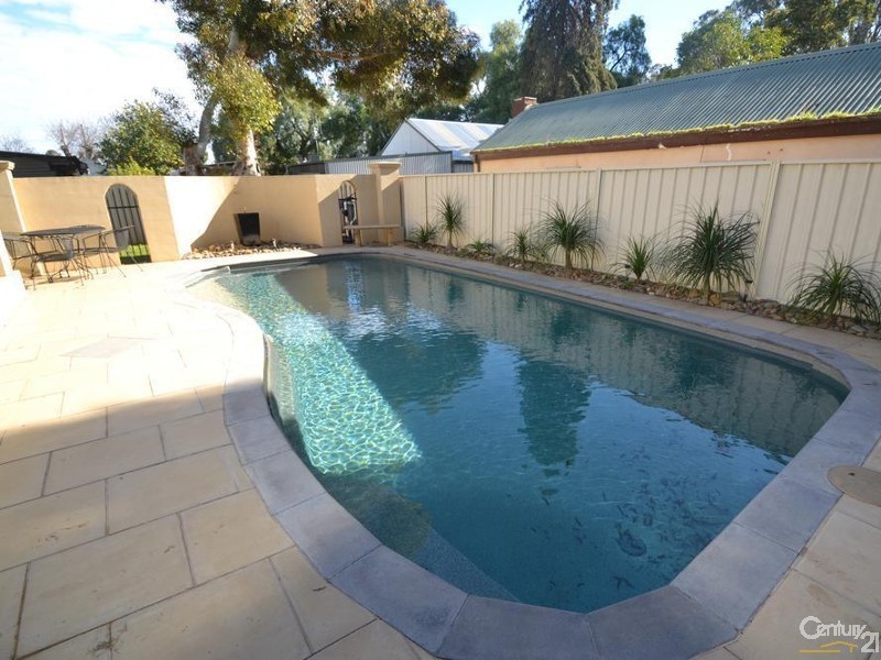 141 Hovell Street, Echuca VIC 3564