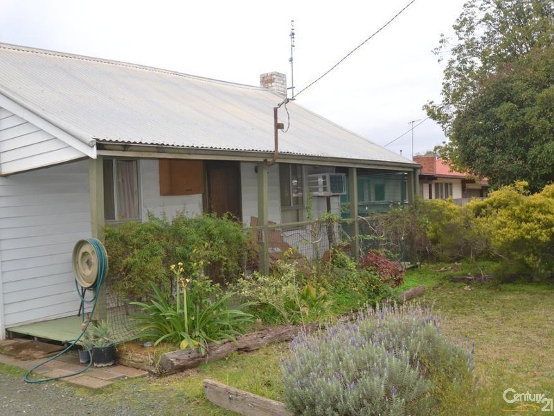 8 Echuca Street, Moama NSW 2731