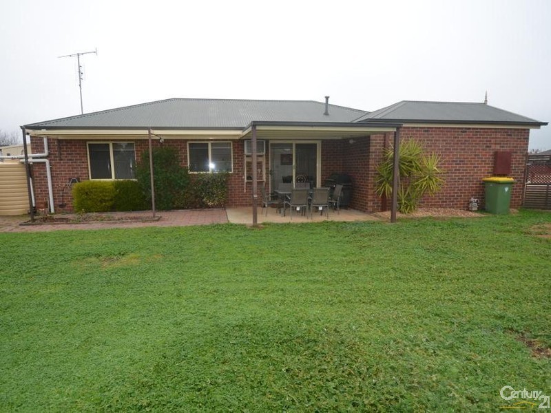 14 Woodlands Circuit, Echuca VIC 3564