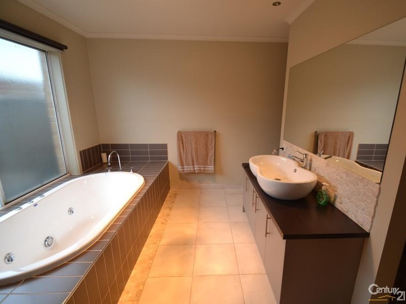 10 Westin Place, Echuca VIC 3564
