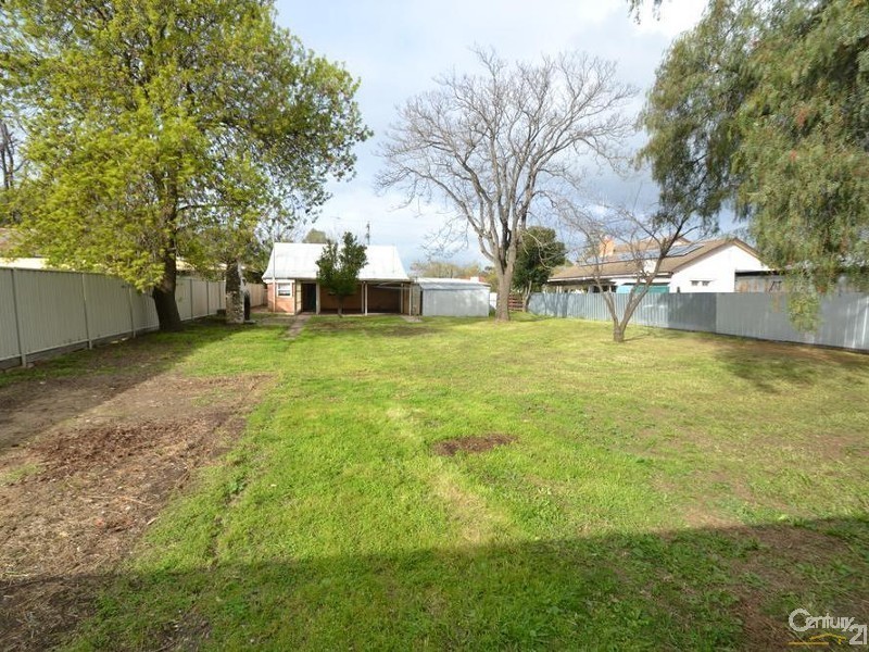 63 Hovell Street, Echuca VIC 3564