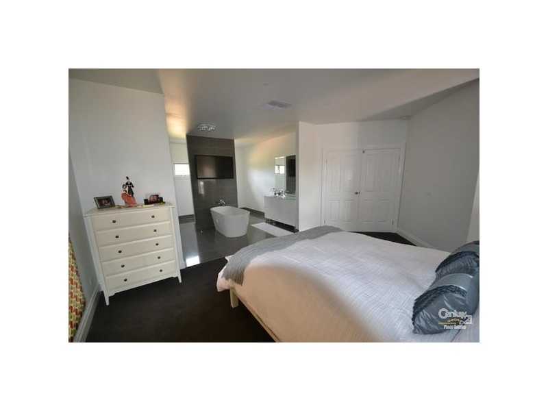 10 Manzanillo Avenue Moama via, Echuca VIC 3564
