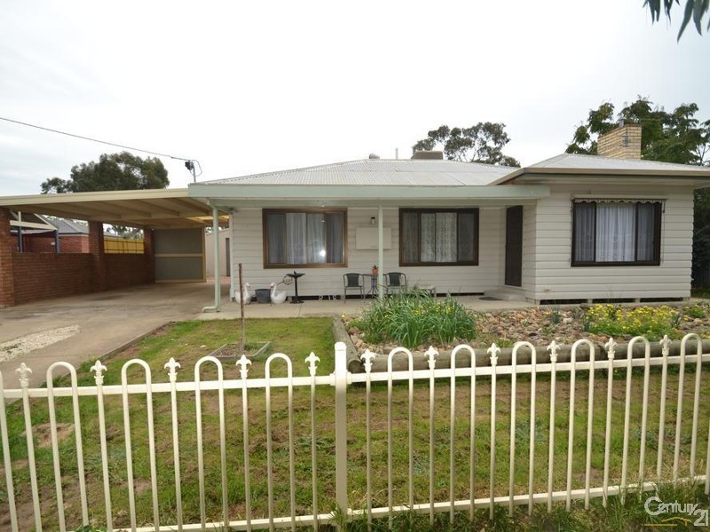 86 Victoria Street, Rochester VIC 3561