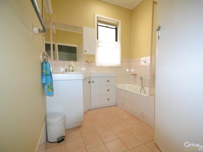 86 Victoria Street, Rochester VIC 3561