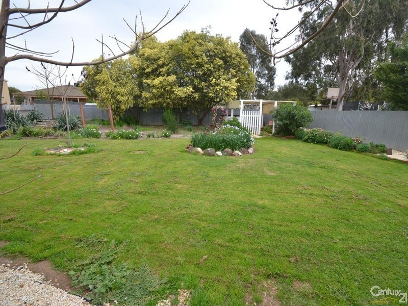 86 Victoria Street, Rochester VIC 3561