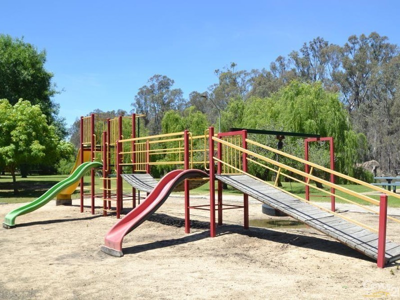 98 Tarragon Lodge, Mathoura NSW 2710