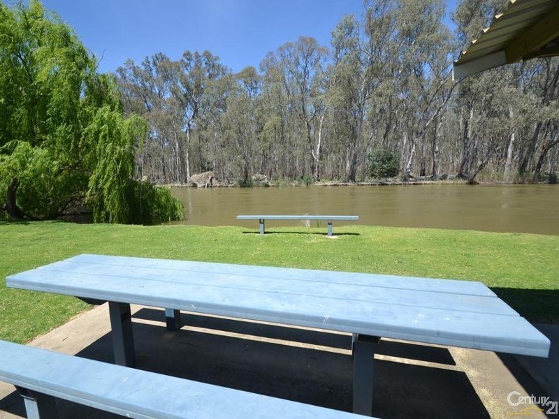 98 Tarragon Lodge, Mathoura NSW 2710