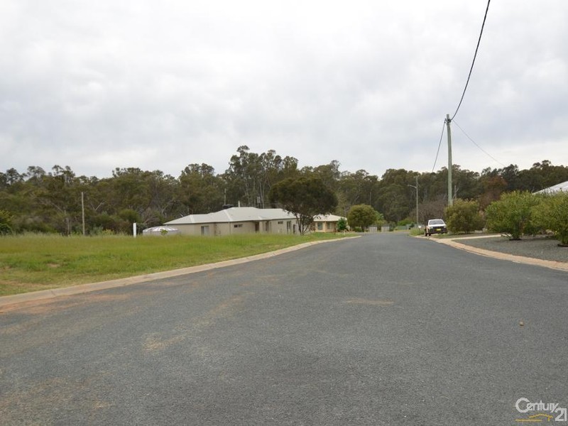 5 Dolan Court, Mathoura NSW 2710