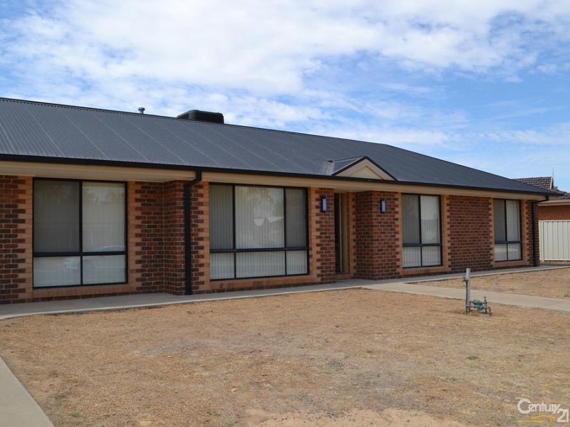 23 Glencoe Boulevard, Moama NSW 2731