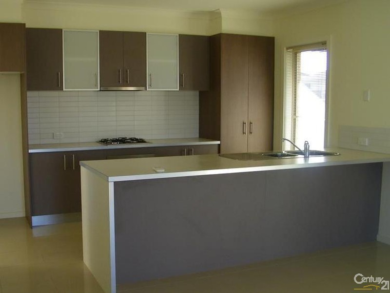 2/25  Sunset Avenue, Echuca VIC 3564