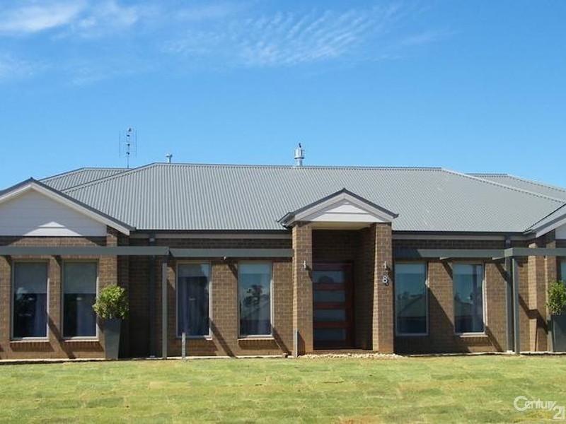 8 Forfar Drive, Moama NSW 2731