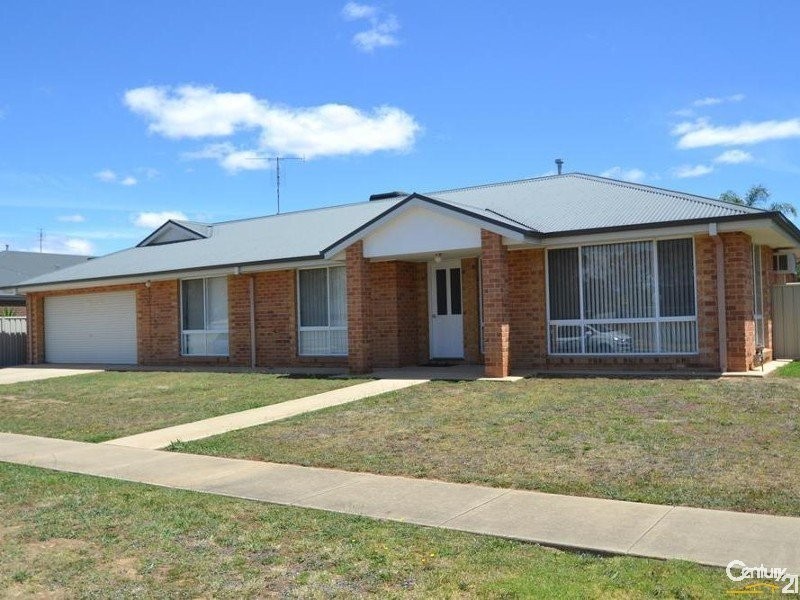 32 Glencoe Boulevard Moama via, Echuca VIC 3564