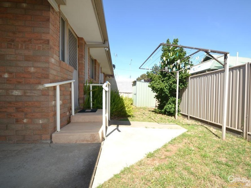 2/327 High Street, Echuca VIC 3564