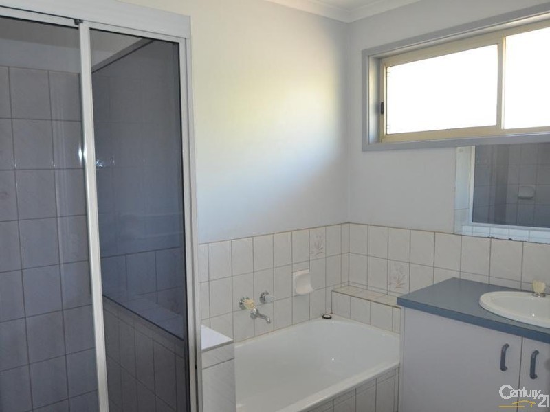1/102 Crossen Street, Echuca VIC 3564