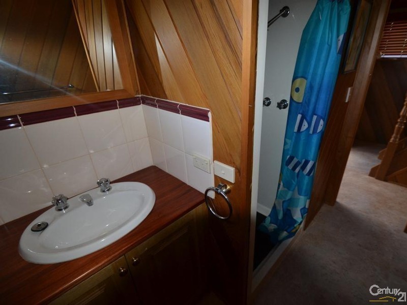 Wine Down Houseboat @ VIC Park Boat Ramp Mooring, Echuca VIC 3564