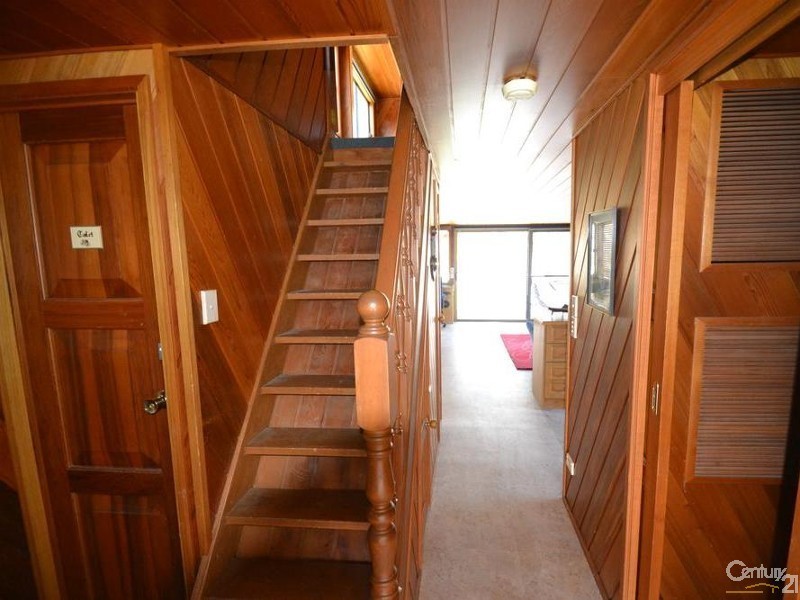 Wine Down Houseboat @ VIC Park Boat Ramp Mooring, Echuca VIC 3564