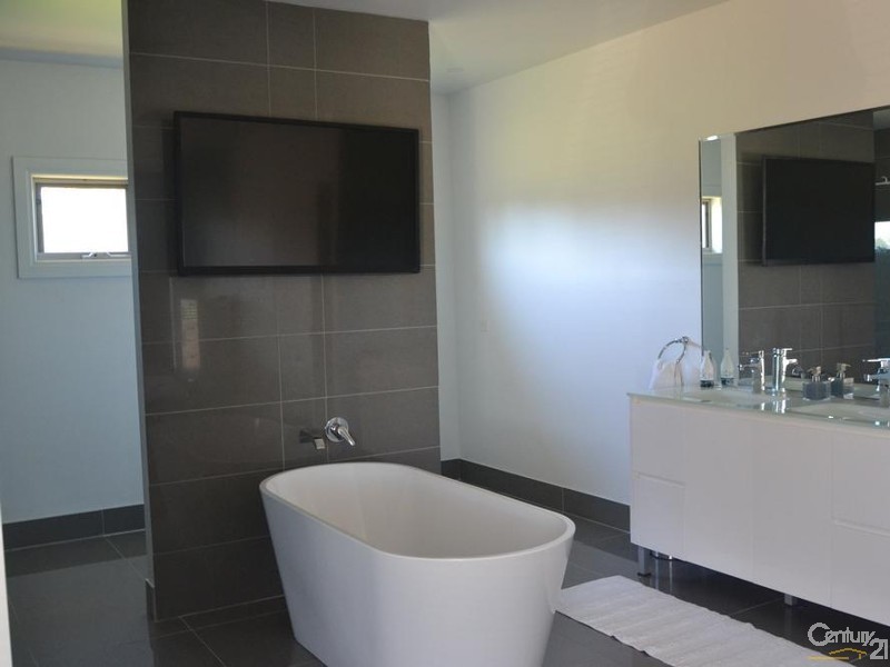 10 Manzanillo Avenue Moama via, Echuca VIC 3564