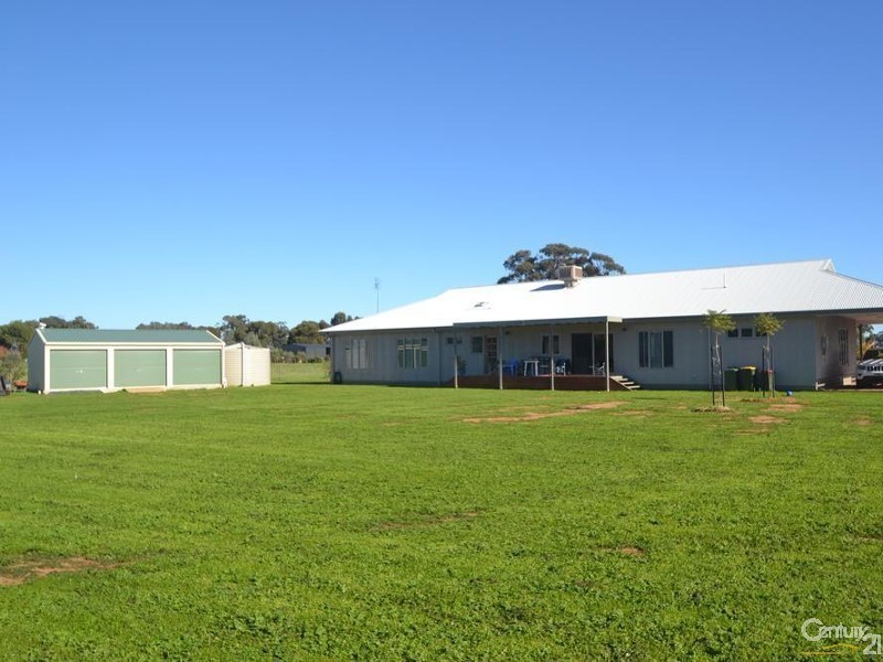 10 Manzanillo Avenue Moama via, Echuca VIC 3564