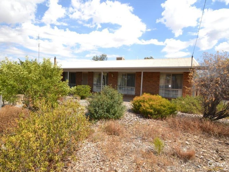 13 Lawrence Street, Mathoura NSW 2710