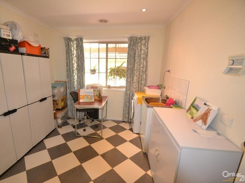 13 Lawrence Street, Mathoura NSW 2710