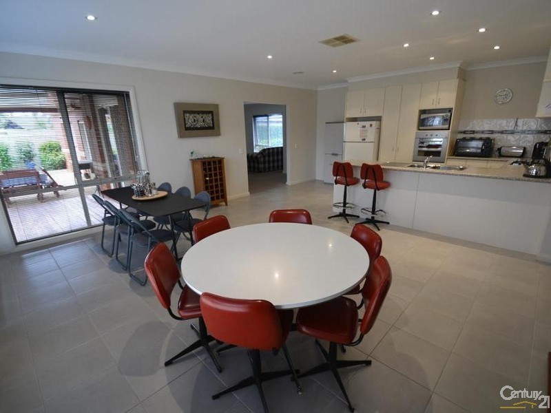 4/2 Lomond Court, Moama NSW 2731