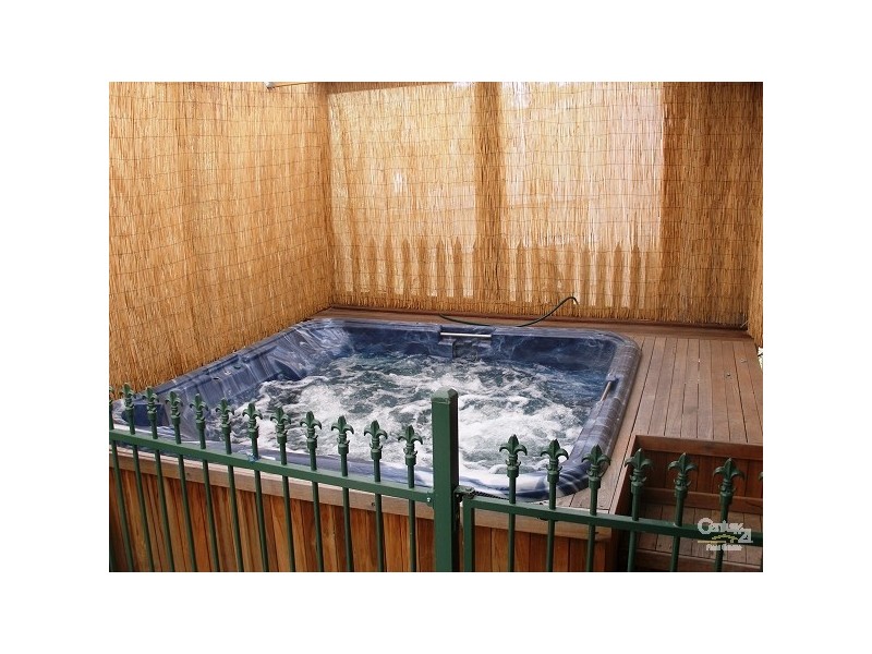 89 Eramosa Road East, Somerville VIC 3912