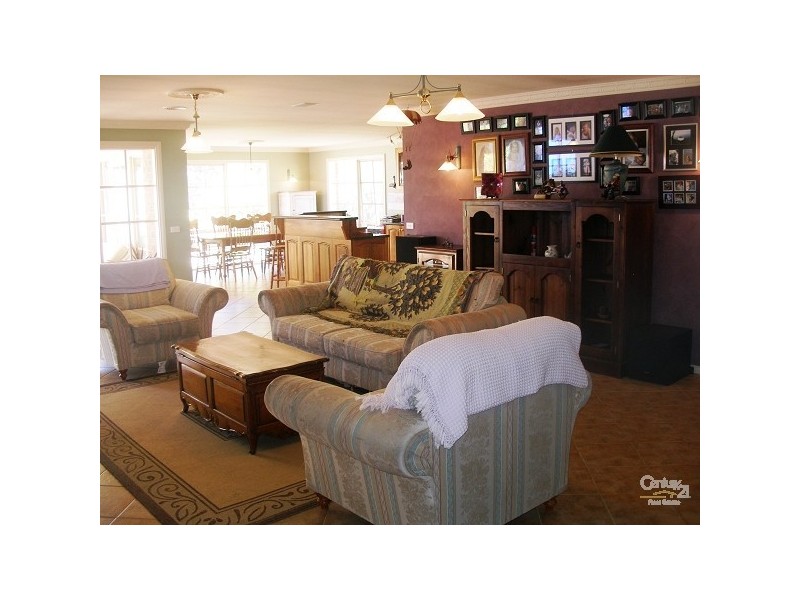 9 Mondana Way, Mount Martha VIC 3934