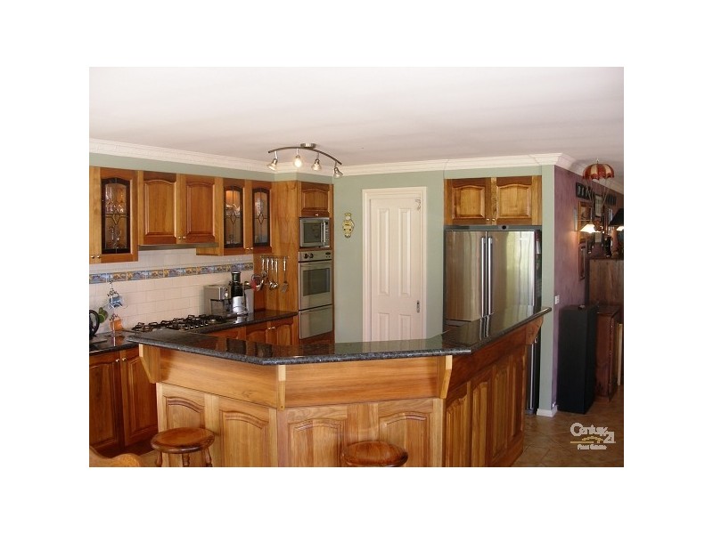 9 Mondana Way, Mount Martha VIC 3934