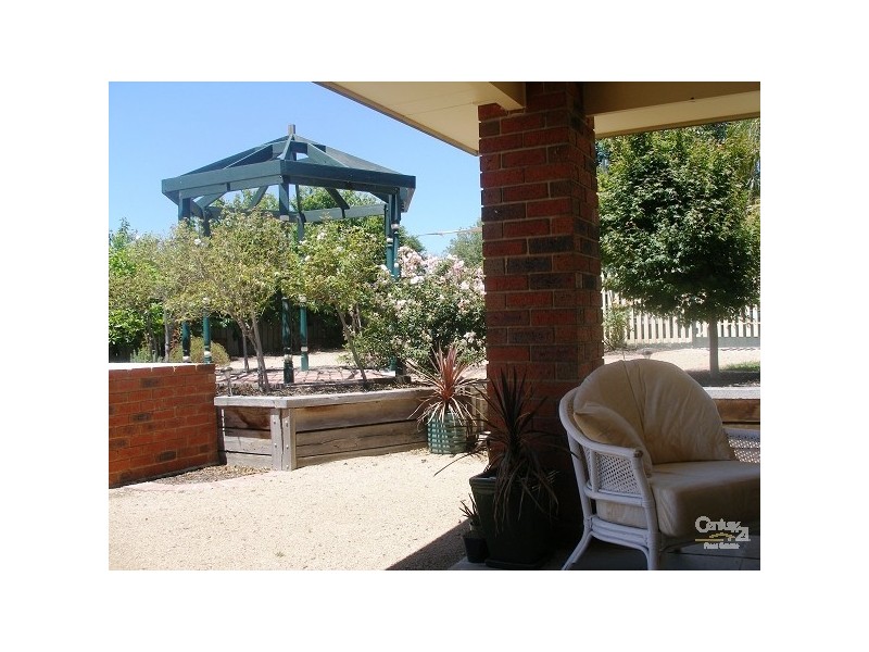 9 Mondana Way, Mount Martha VIC 3934