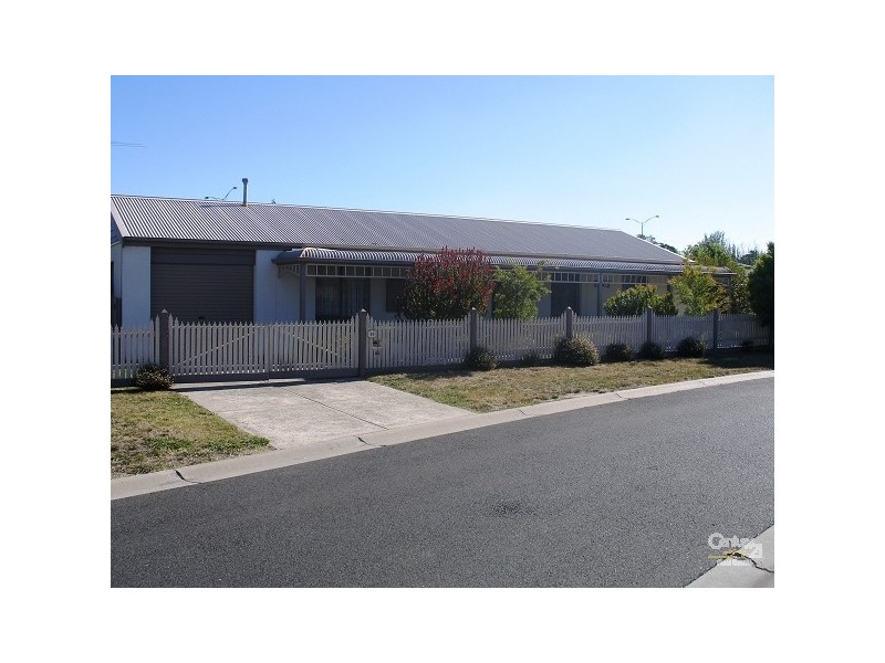 36 Clairmont Close, Somerville VIC 3912