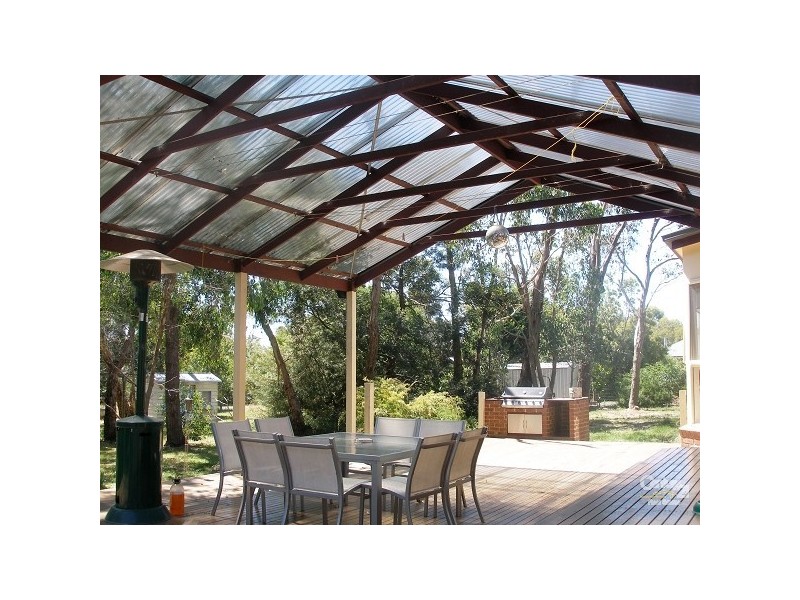 6 Tea Tree Place, Somerville VIC 3912