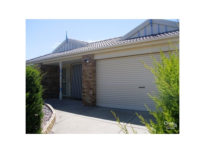 16 Angelina Way, Somerville VIC 3912