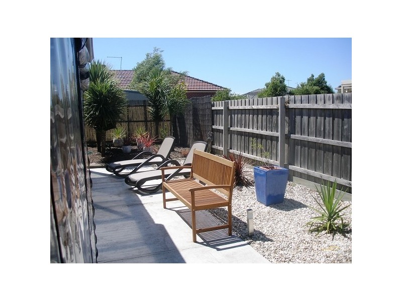 16 Angelina Way, Somerville VIC 3912