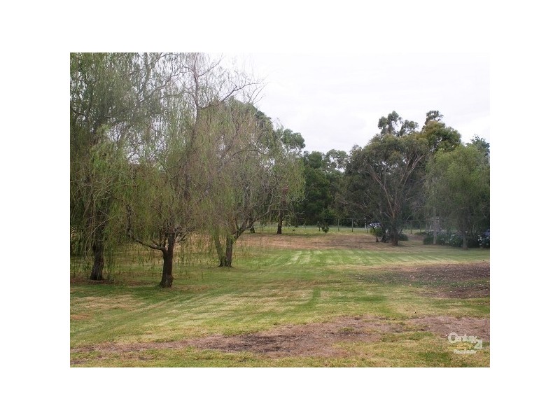 104 Grant Road, Somerville VIC 3912