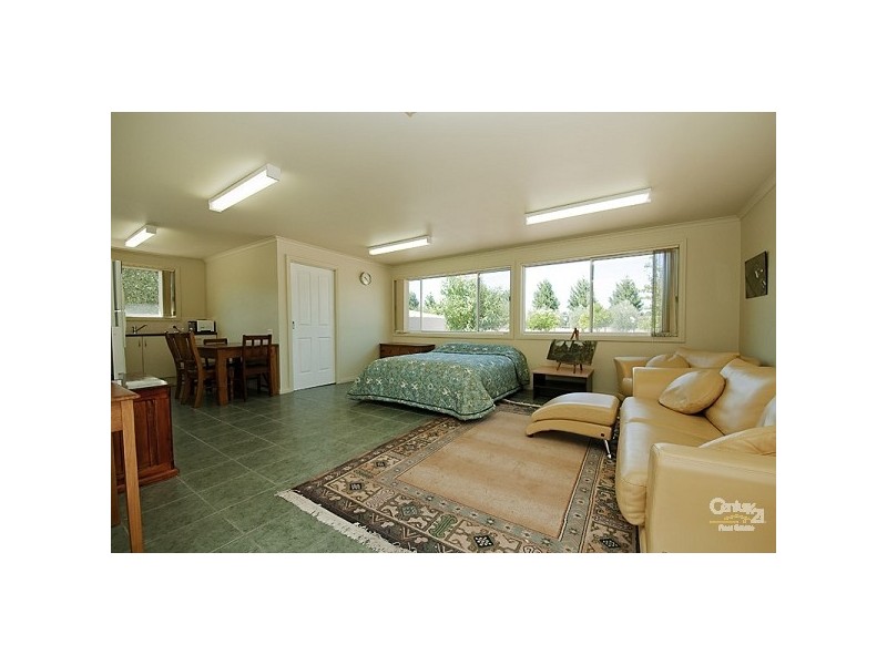 239 Eramosa Road West, Moorooduc VIC 3933