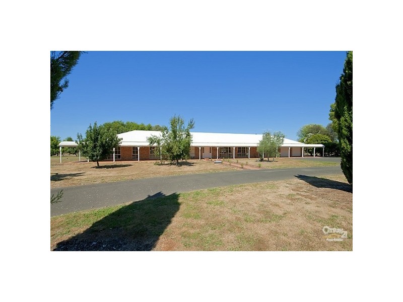 239 Eramosa Road West, Moorooduc VIC 3933