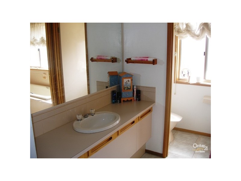 12 Ellwood Drive, Pearcedale VIC 3912