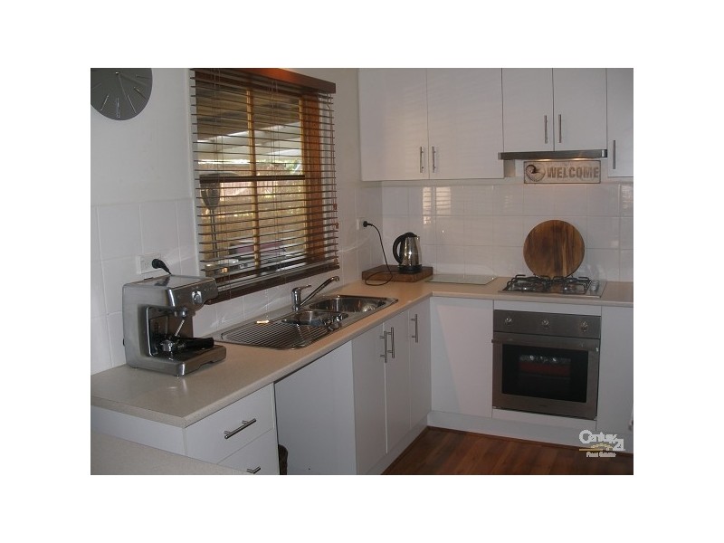 49 Clarendon Drive, Somerville VIC 3912