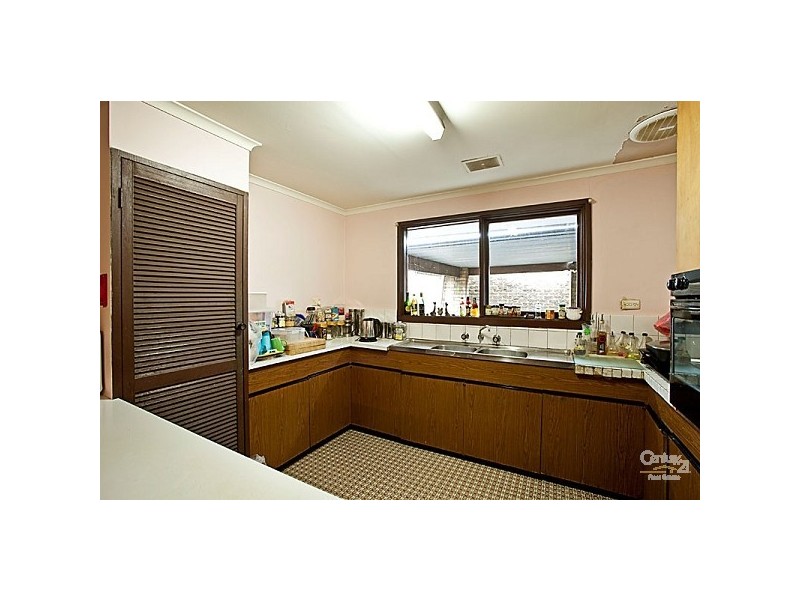 11 Griffith Street, Endeavour Hills VIC 3802