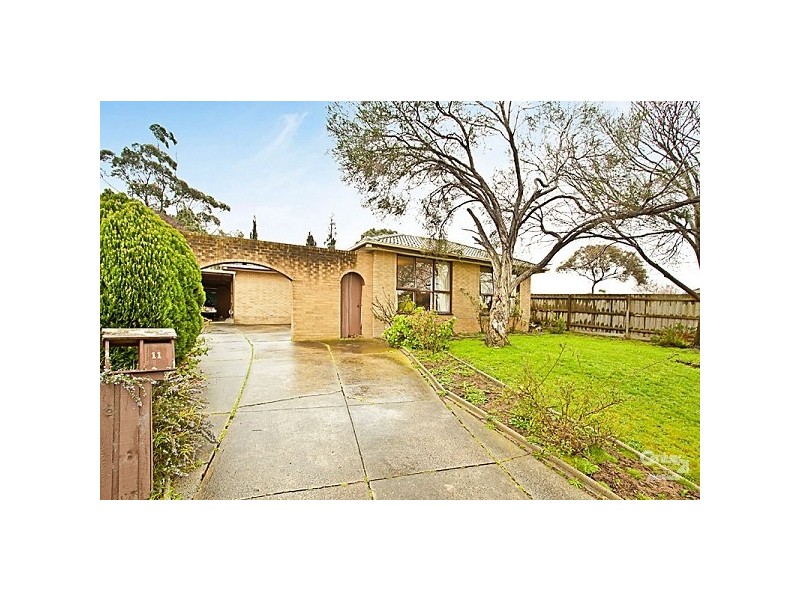 11 Griffith Street, Endeavour Hills VIC 3802