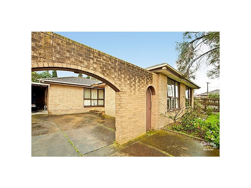 11 Griffith Street, Endeavour Hills VIC 3802