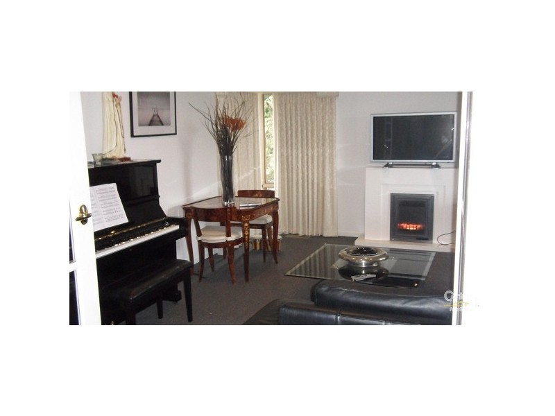 2 The Close, Somerville VIC 3912