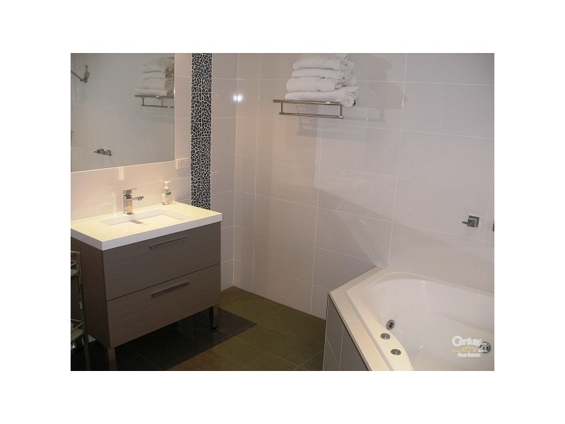 2 The Close, Somerville VIC 3912