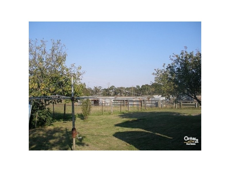 56 Bungower rd, Somerville VIC 3912