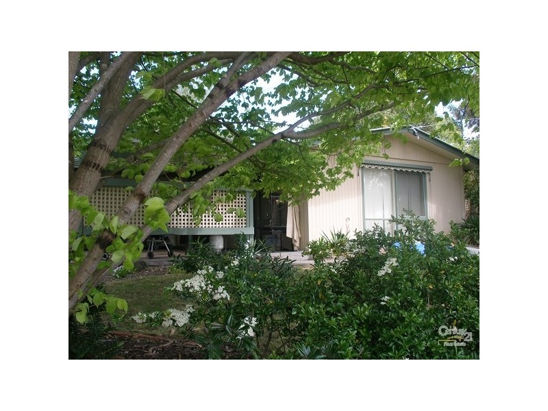 2 Colchester Court, Somerville VIC 3912