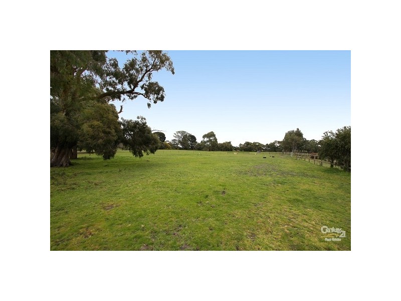 35 Whitneys Road, Somerville VIC 3912